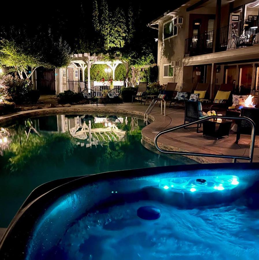 A Vista Villa Couples Retreat Kelowna Exteriér fotografie