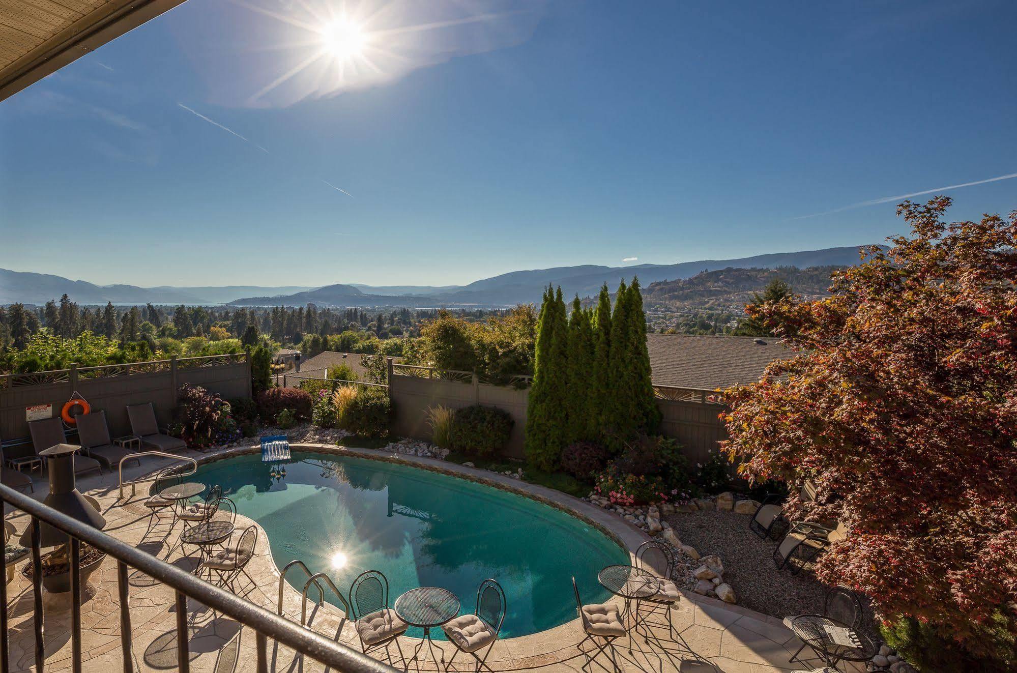 A Vista Villa Couples Retreat Kelowna Exteriér fotografie